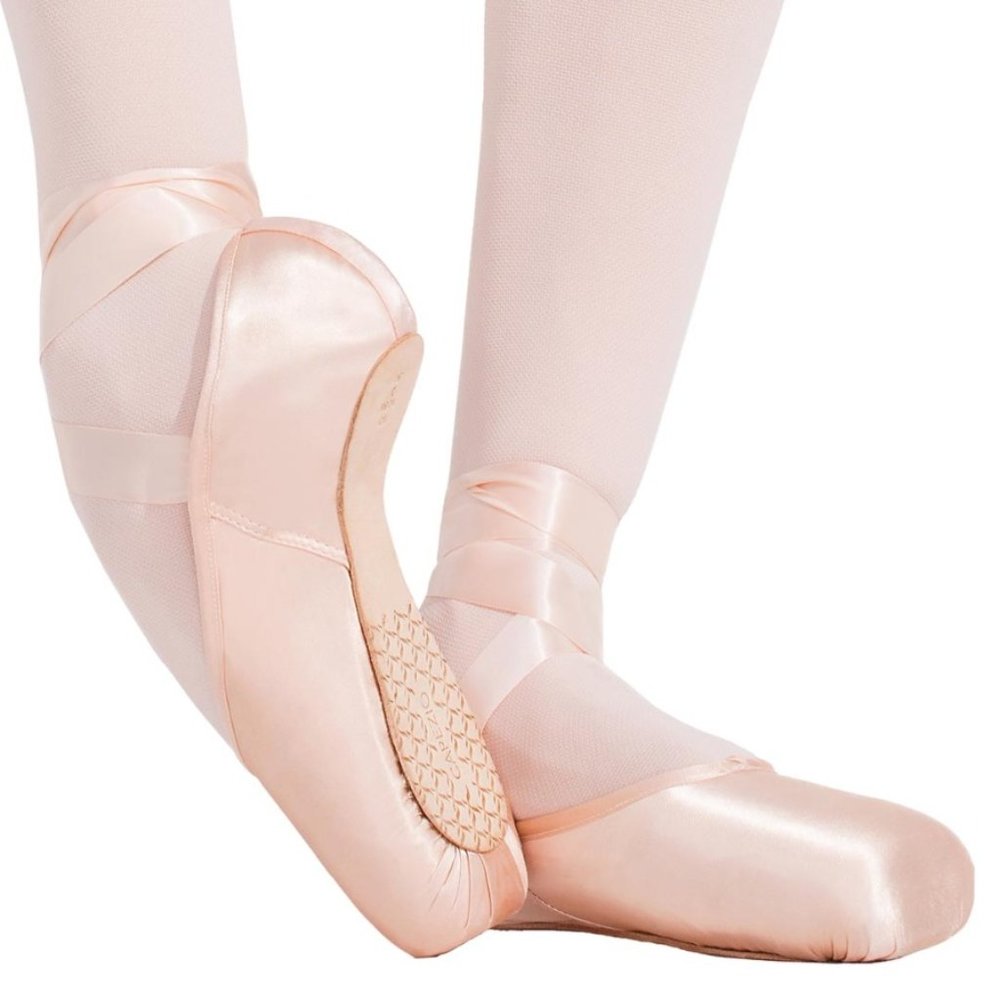 Capezio Ava 1142W pointe shoe pink #2.5 shank, broad toe box new